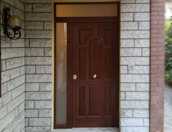 PORTA BLINDATA CON SOPRALUCE E FIANCOLUCE
